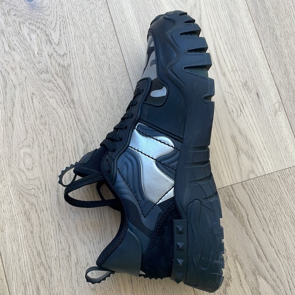 Valentino Garavani Rockrunner Plus Sneakers - Picture 8 of 14